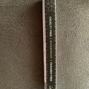 Brows on Point: Micro Pencil